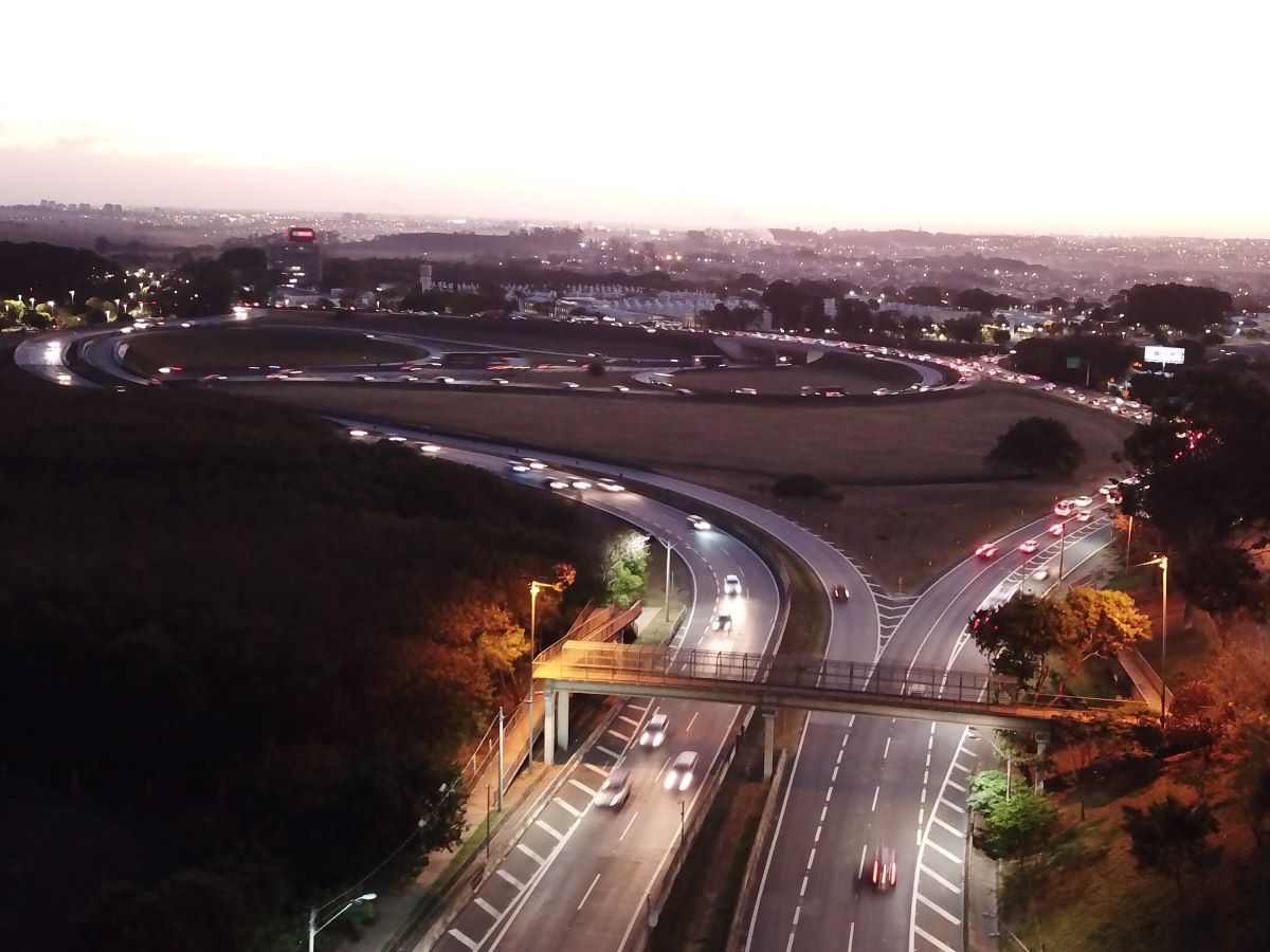 Lix da Cunha: ampliação de faixa de rolamento