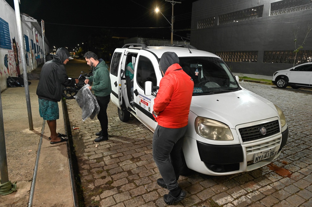 As equipes distribuíram 1.029 cobertores na semana entre 18 e 24 de maio