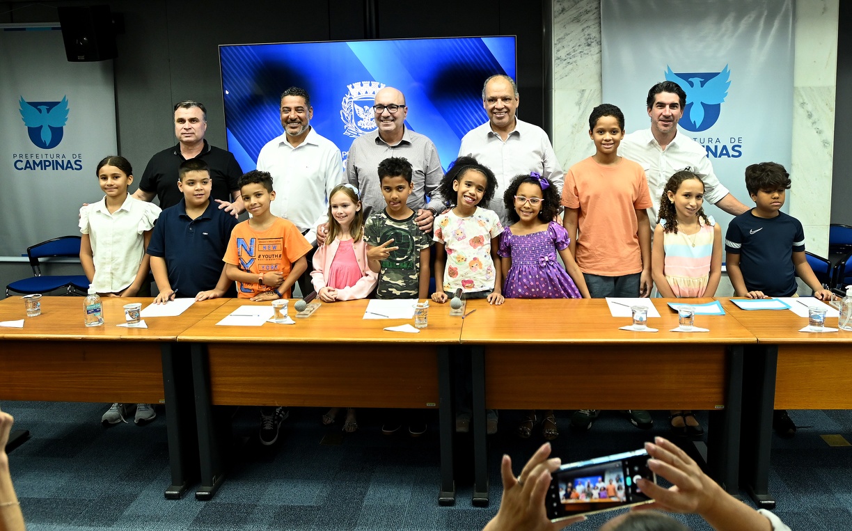 Autoridades prestigiaram a solenidade