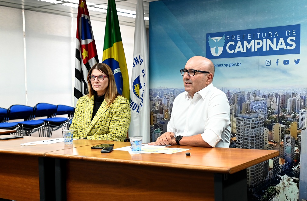 Dário Saadi e Andrea Von Zuben, coordenadora de Informação da Rede Mário Gatti, durante reunião virtual da FNP