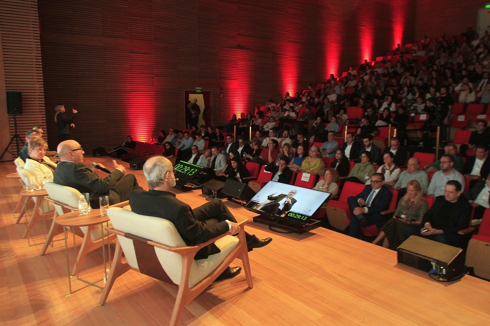 A abertura do evento contou com a presença do prefeito, Dário Saadi, que também participou de uma roda de conversa