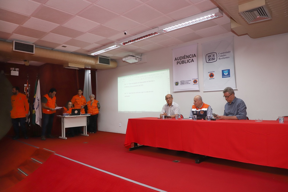 Audiência pública da Defesa Civil aconteceu nesta segunda-feira, 4 de novembro, no Salão Vemelho