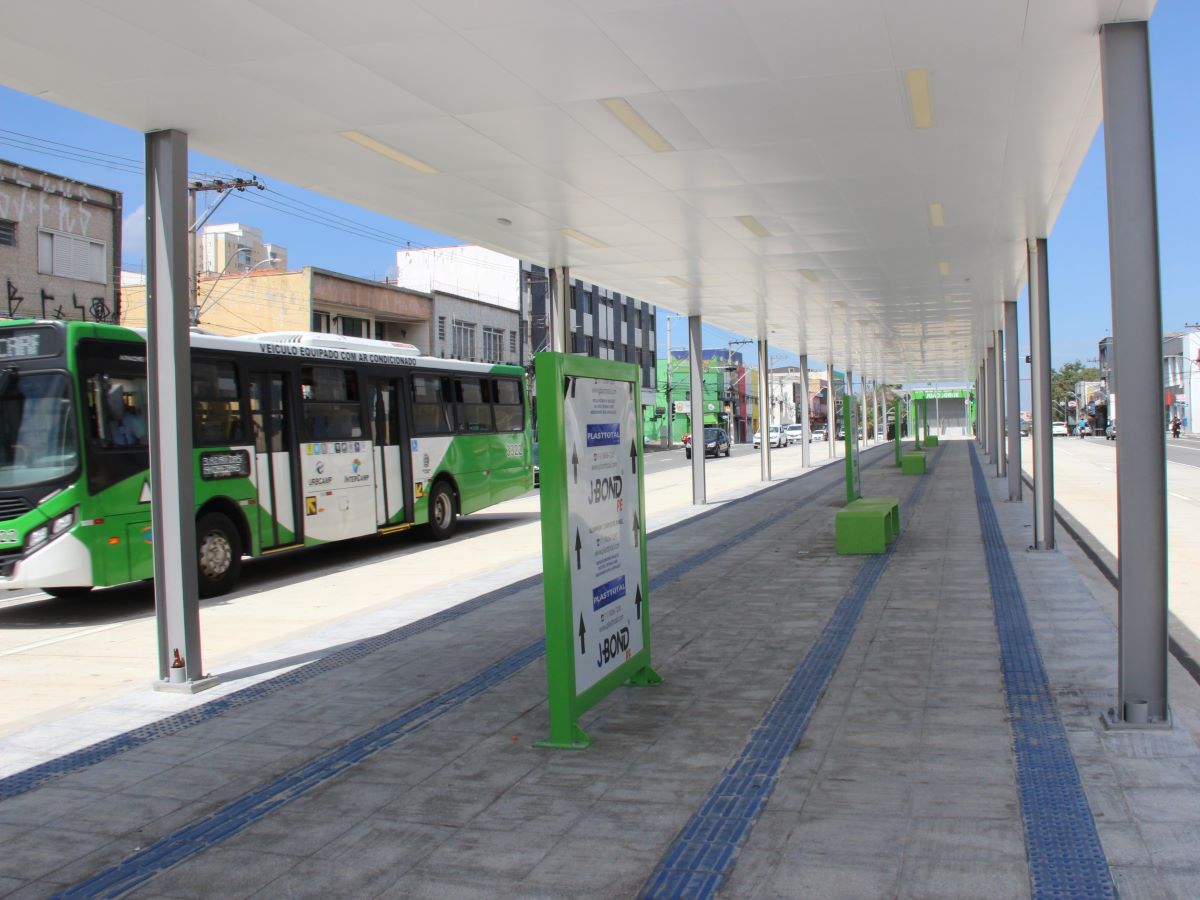 Passaram a operar a nova estação, com embarque e desembarque pela faixa esquerda, as linhas 317 (Jardim São José / Jardim São Marcos), 348 (Vila Marieta / Cidade Judiciária), 371 (Estação Parque Prado), 377 (Vila Marieta / Shopping Parque Dom Pedro) e 430