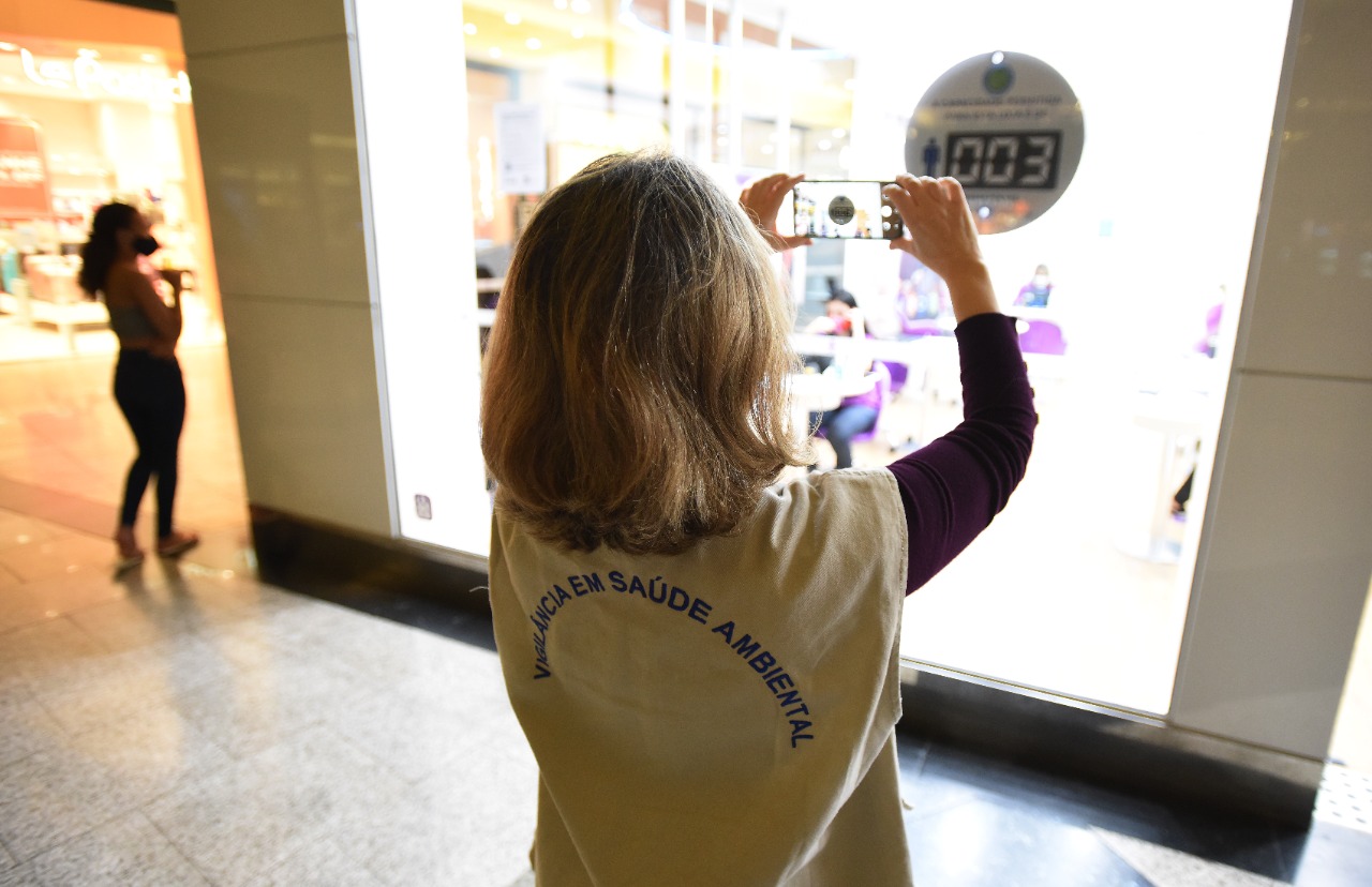 Pessoal da Vigilância em Saúde também esteve na blitz