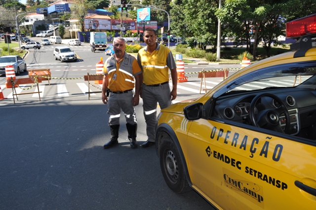 Zamboli, o supervisor (esq.) determinou interdição do entorno