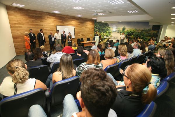 Presidente da Sanasa discursa