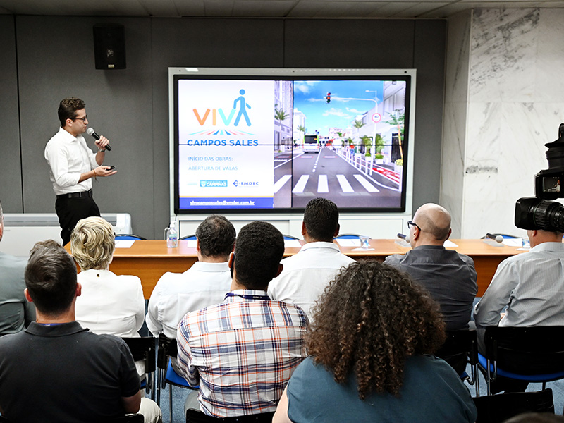 Presidente da Emdec, Vinícius Riverete, faz apresentação dos detalhes
