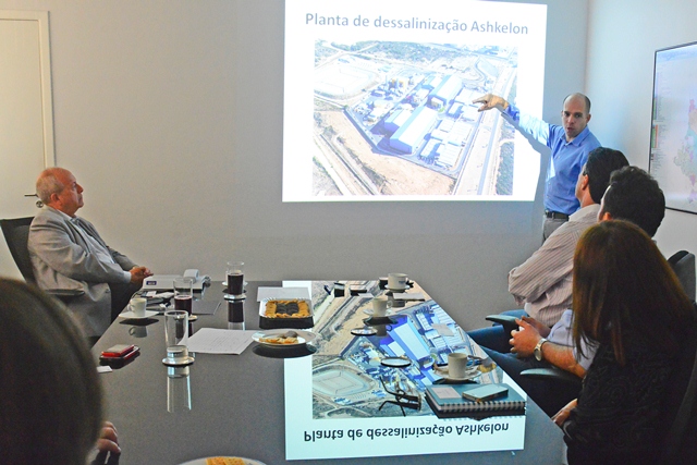 Adido de Israel faz apresentação