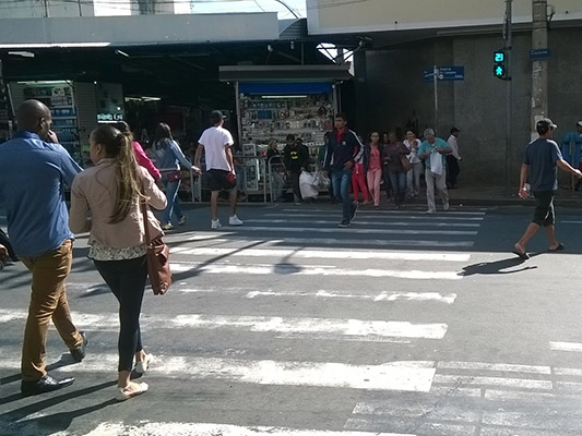 Local ficou mais seguro para travessia de pedestres