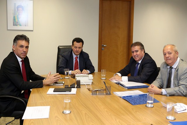 Reunião de Jonas e Romêo com ministro das Cidades