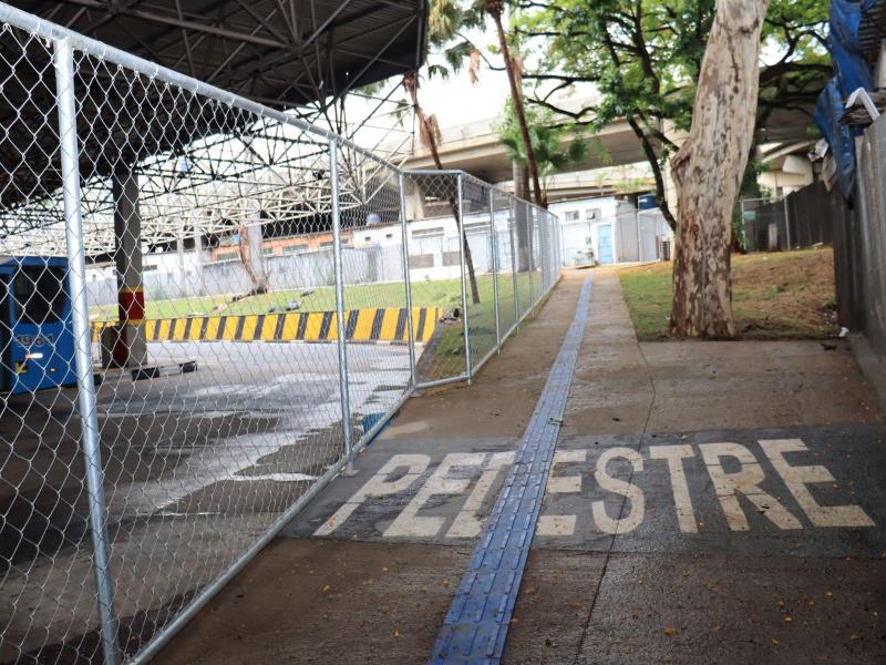 Passarela de pedestres é novo acesso do terminal para Avenida Dr. Moraes Salles e Rua Álvares Machado