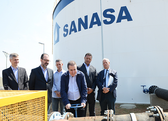 Prefeito dá início à operação do novo reservatório