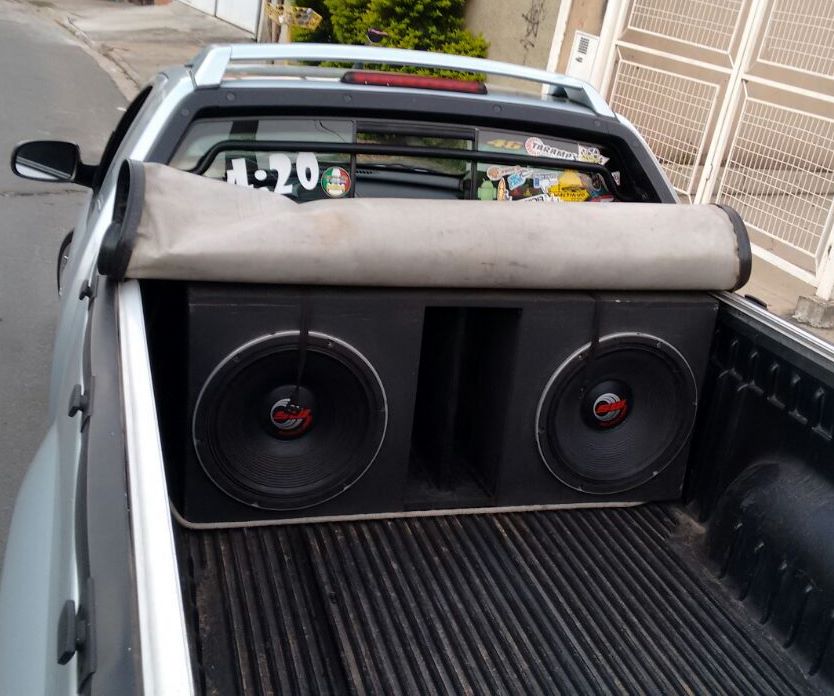 Veículo tinha equipamento para amplificar o som