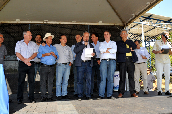 Cerimônia de assinatura de Ordem de Serviço