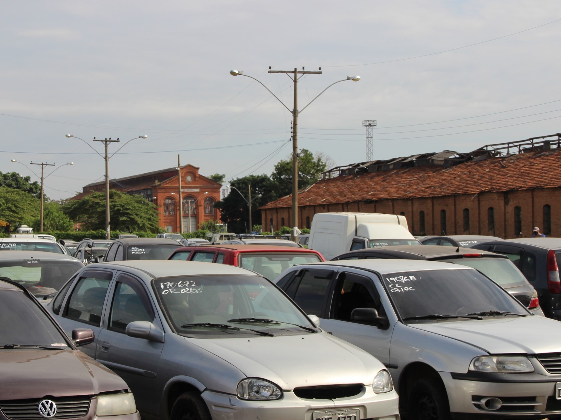  A inspeção visual será feita no Pátio Municipal, na Rua Francisco Teodoro, s/n, Vila Industrial