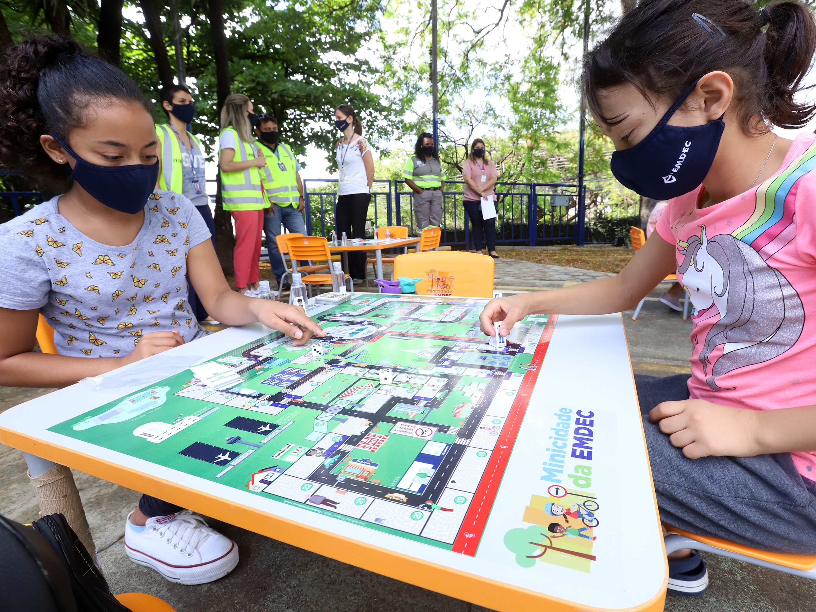 Atividade educativa realizada em 2020 na Minicidade da Emdec, espaço educativo de trânsito voltado a crianças de 5 a 11 anos 