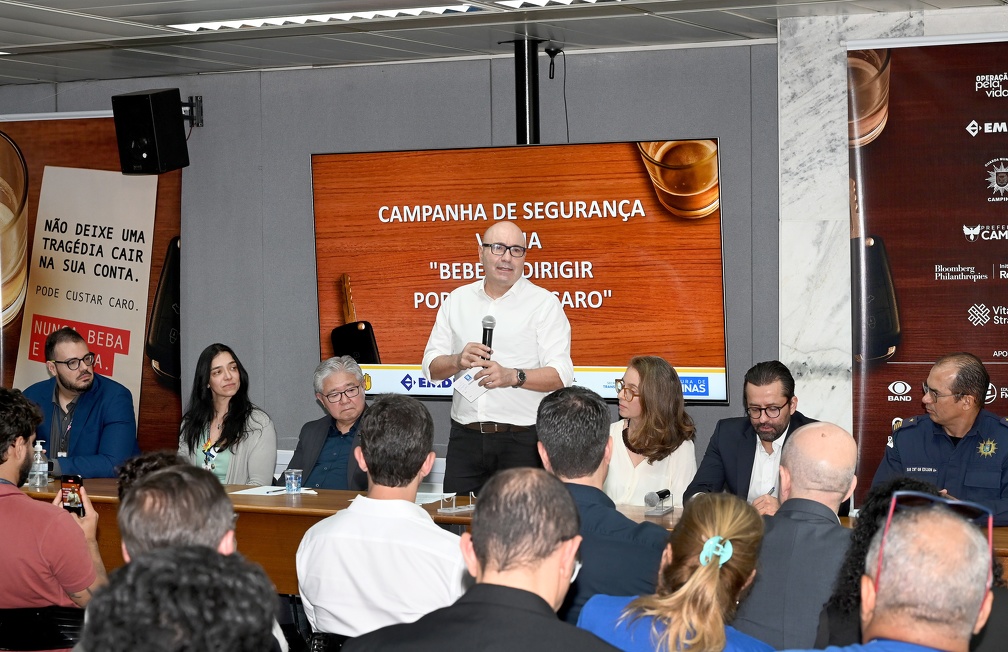 Pefeito Dário Saadi fala durante lançamento da campanha: responsabilidade para salvar vidas