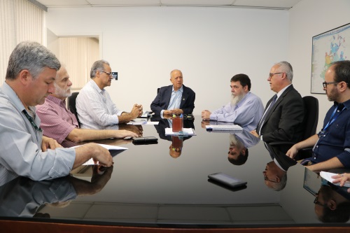 Diretorias participaram da assinatura e ouviram Arly de Lara Romêo falar da importância da obra