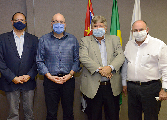 Prefeito de Campinas, Dário Saadi, ao lado do secretário Nacional de Saneamento, Pedro Maranhão