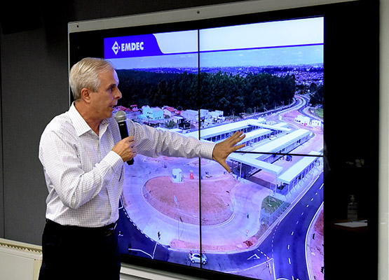 Secretário de Transportes, Carlos Barreiro, em live