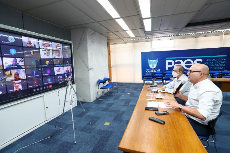 Prefeito Dário Saadi e o secretário de Finanças, Aurílio Caiado, durante a reunião