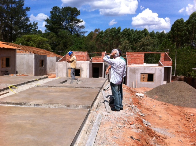 Obra em andamento no município de Agudos/SP