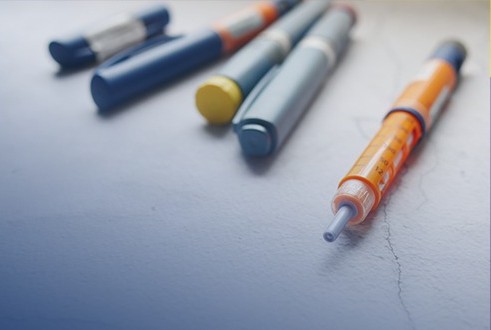 Entre as situações em que esses medicamentos podem ser indicados estão diabetes mellitus tipo 2, sobrepeso associado a comorbidades e obesidade