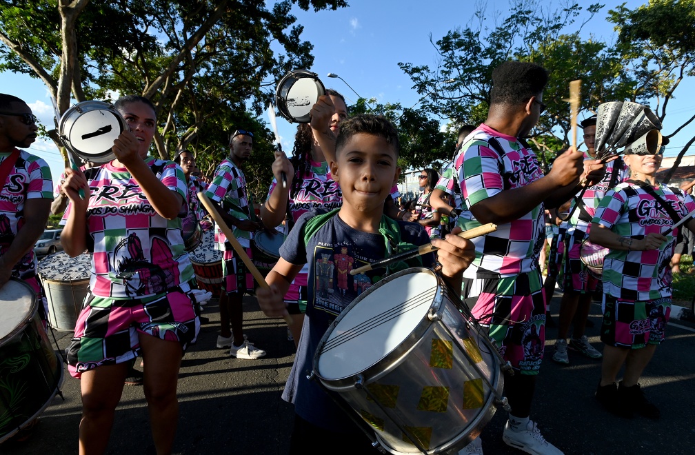 Bateria do Unidos do Shangai animou a folia no CarnaDICs