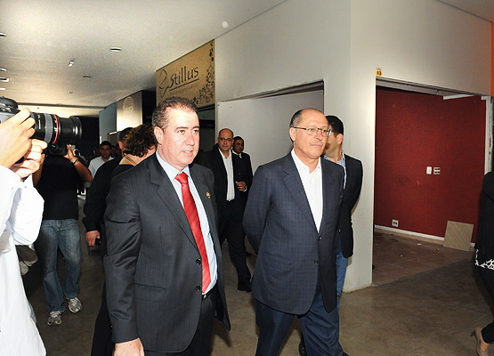 Autoridades fazem conhecem prédio onde será instalada a 2ª Seccional