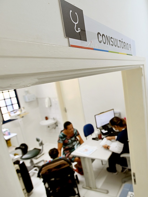 Serão construídos sanitários acessíveis, consultórios, sala de reunião e atividades e sala de espera