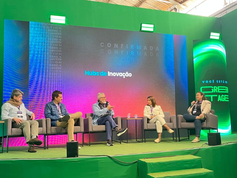 Debatedores colocam os Hubs como um espaço no qual diferentes organizações e setores interagem e se complementam