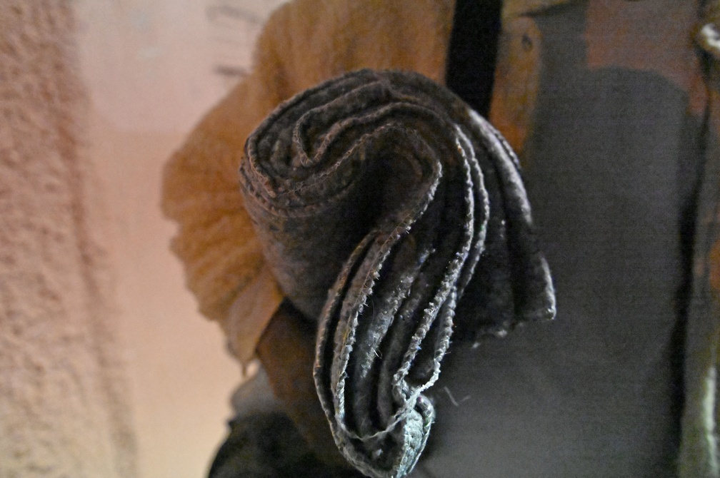 Distribuição de cobertores está entre ações realizadas durante a Operação Inverno