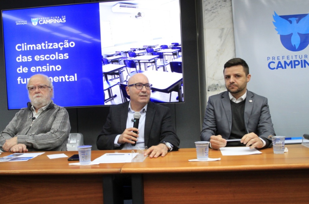 Projeto de instalação dos aparelhos foi apresentado pelo prefeito Dário Saadi e pelo secretário de Educação, José Tadeu Jorge, durante coletiva de imprensa
