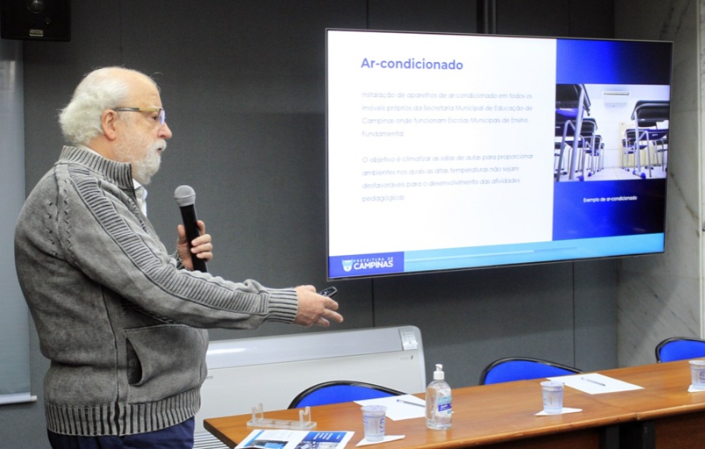 Projeto de instalação dos aparelhos foi apresentado pelo prefeito Dário Saadi e pelo secretário de Educação, José Tadeu Jorge, durante coletiva de imprensa