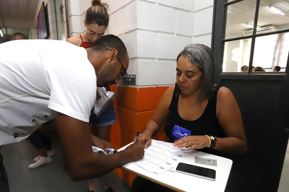 O cargo exige que o contratado cuide do planejamento, execução e fiscalização de projetos na área de segurança do trabalho, zelando pelo cumprimento da legislação vigente