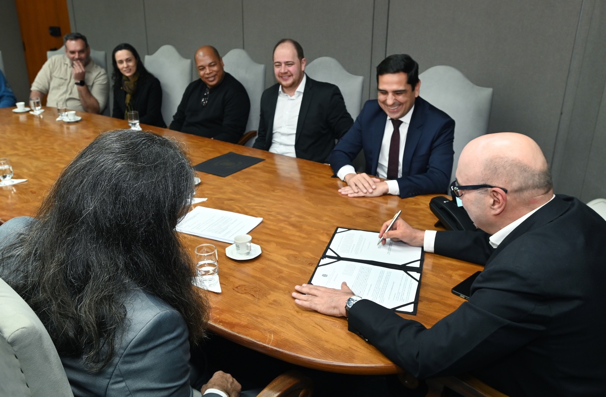 Prefeito assinou o termo de cooperação técnica