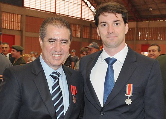 Vice Henrique Magalhães Teixeira também recebeu homenagem