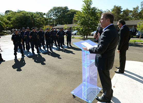 Prefeito fala à corporação