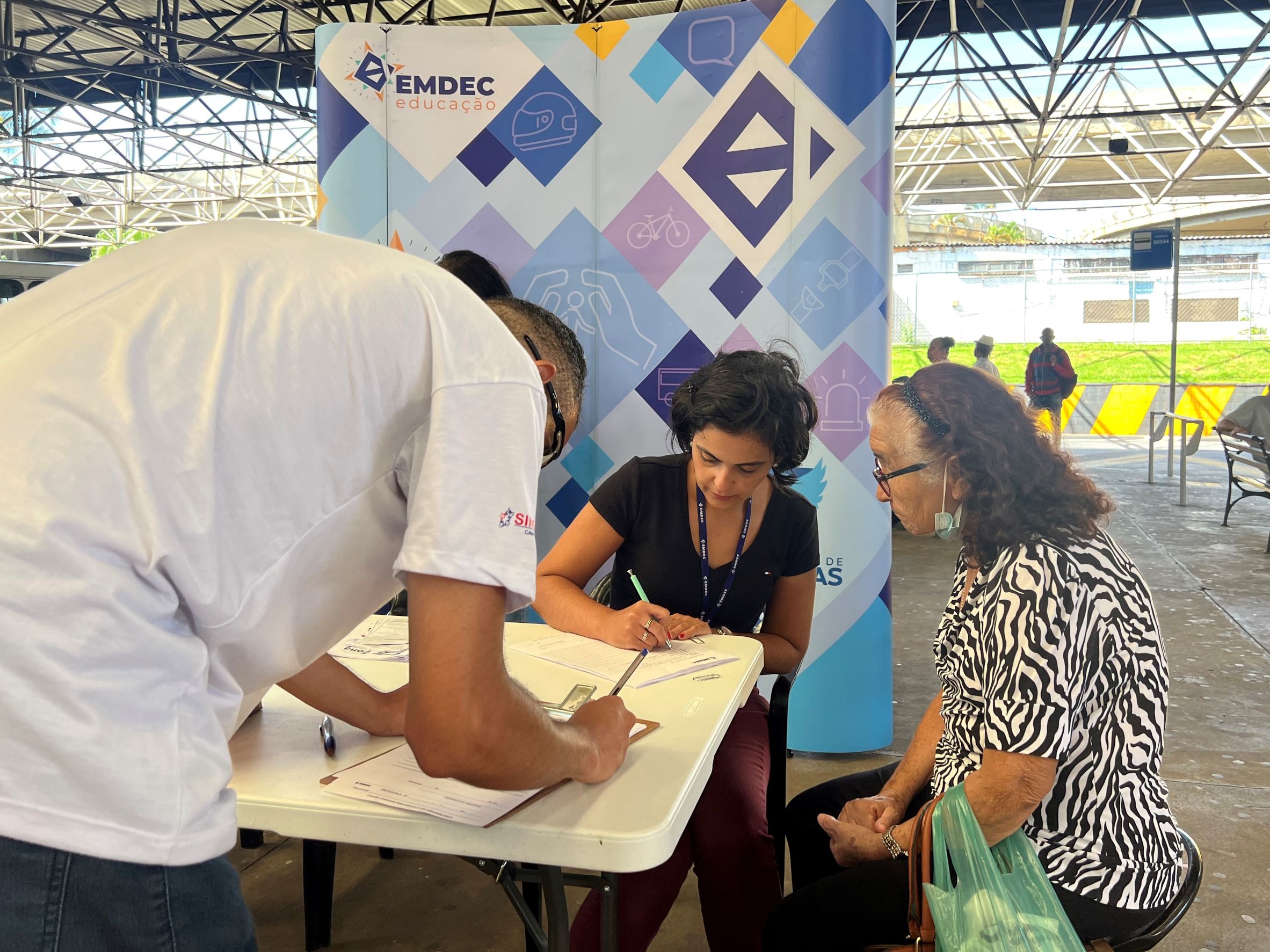 Cerca de 50 pessoas registraram sugestões ou reclamações