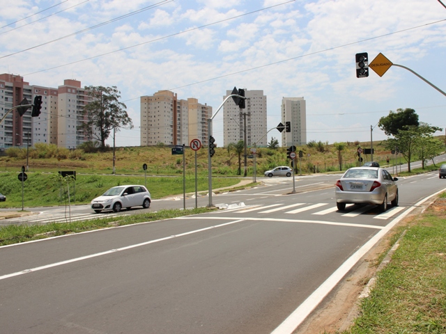 Semáforo ajudará a disciplinar e deixar mais o trânsito na região