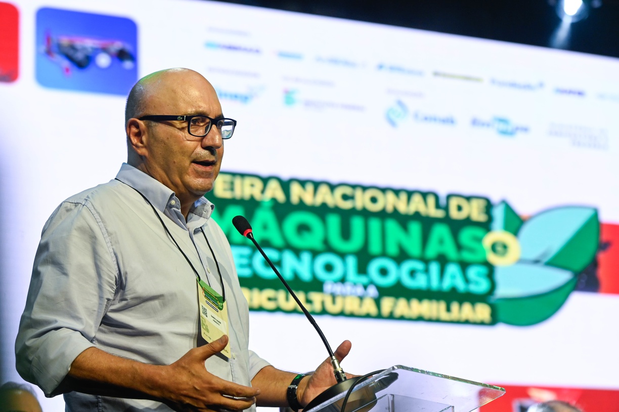 O papel da Feira para fortalecer a agricultura familiar e ampliar oportunidades para os produtores foi destacado pelo prefeito