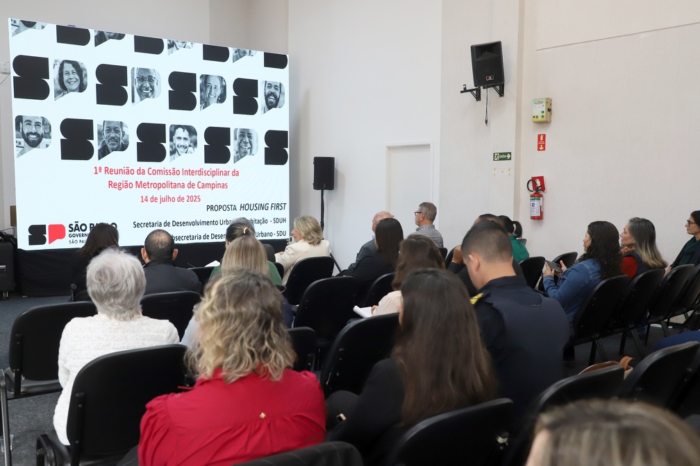 O encontro desta segunda-feira reuniu autoridades e deu mais um passo rumo à implantação do modelo Housing First - ou "Moradia Primeiro" na RMC