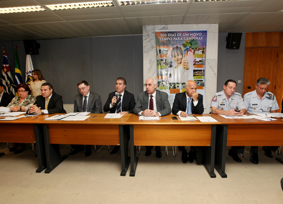 Prefeito Jonas e integrantes do Gamesp