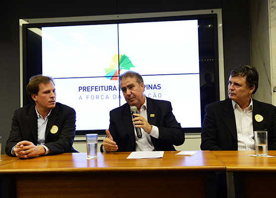 Prefeito e superintendentes dos shoppings 