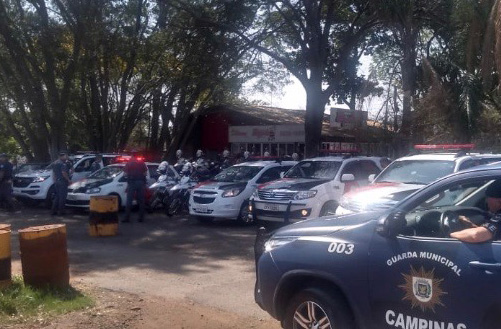 Polícias e Prefeitura uniram forças para a blitz