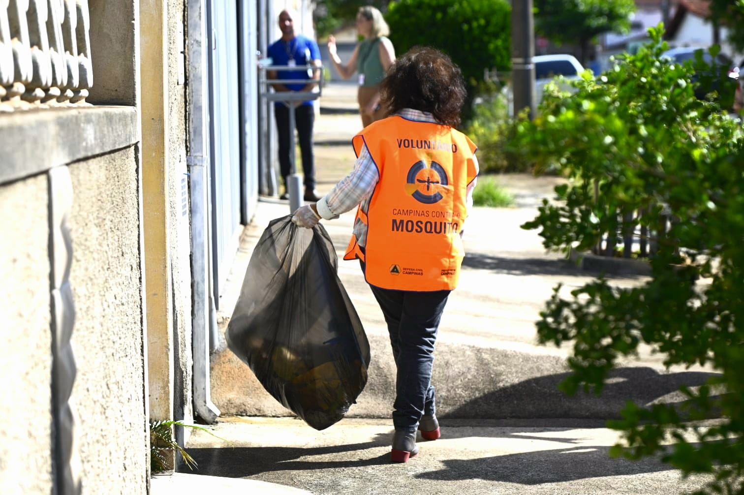 Equipes foram às ruas de cinco bairros
