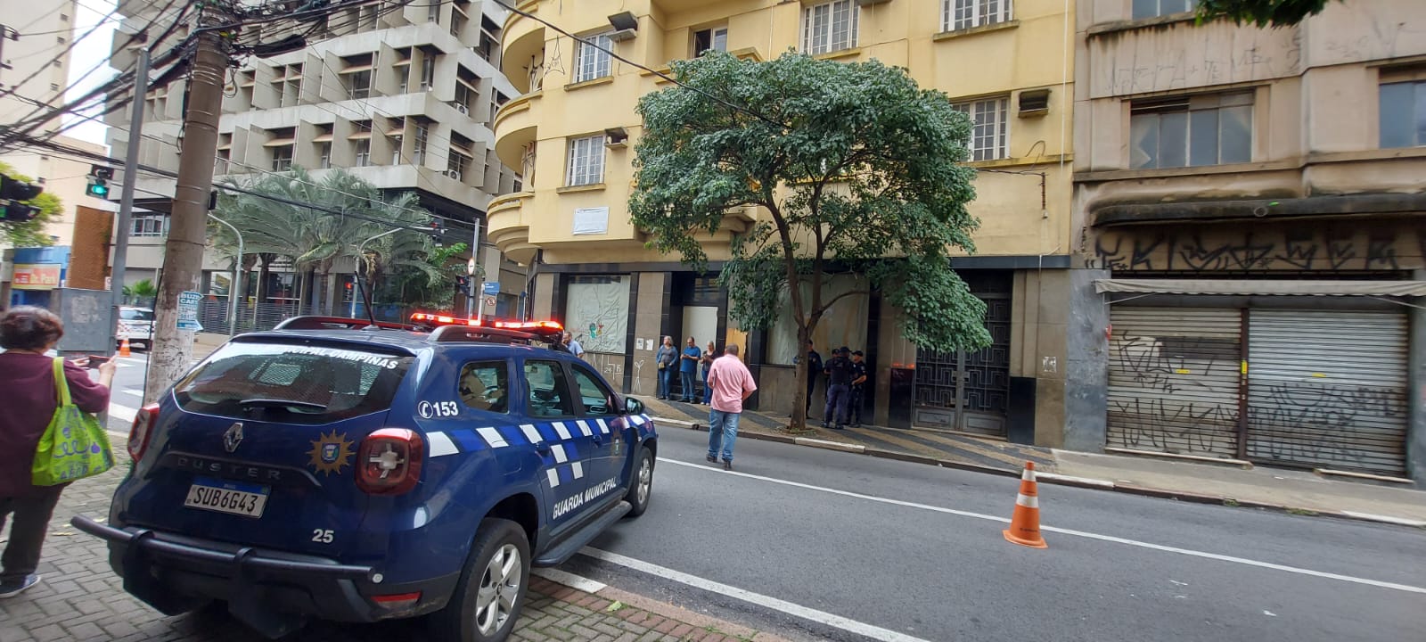 Estiveram no local representantes das secretarias de Desenvolvimento e Assistência Social, Habitação e Segurança Pública