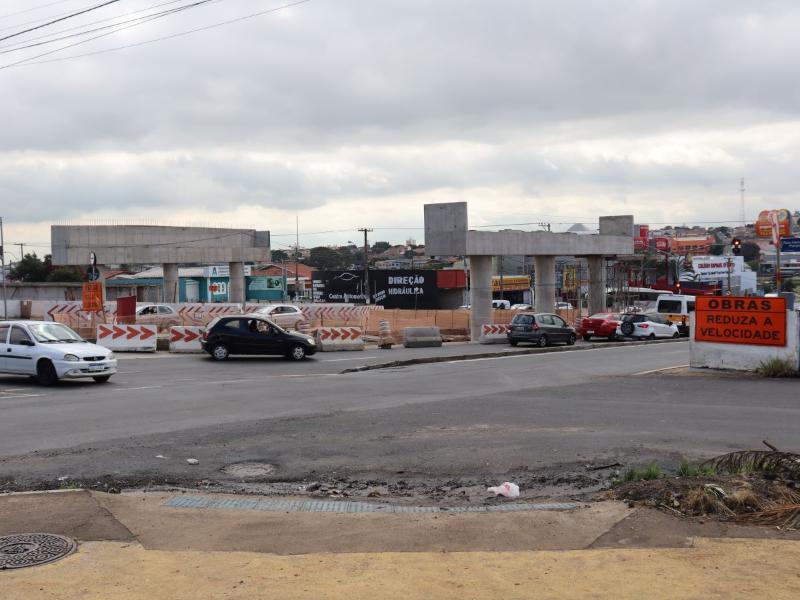 Escolha da data é por causa da redução do tráfego no feriado