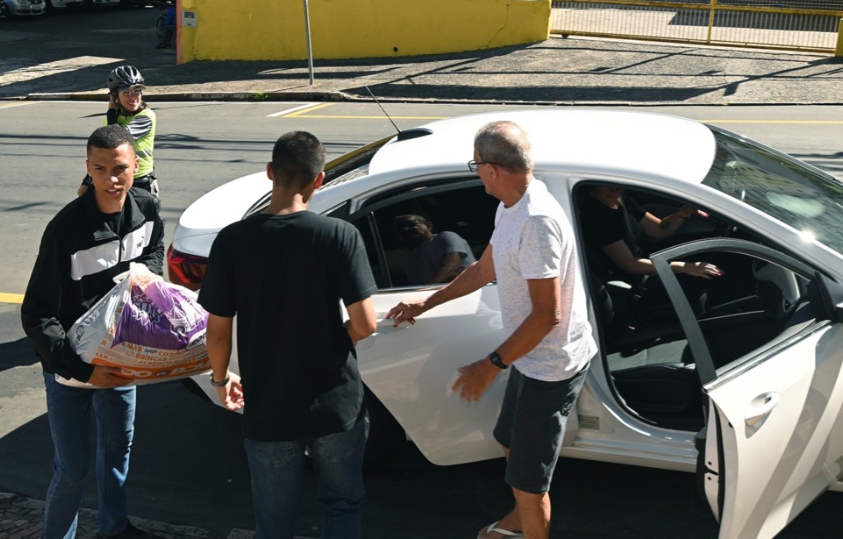 A campanha segue até 31 de julho, com mais de 110 pontos de coleta ativos em todas as regiões da cidade