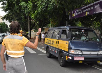 Operação para melhorar os deslocamentos de alunos, pais, transportadores, pedestres e motoristas